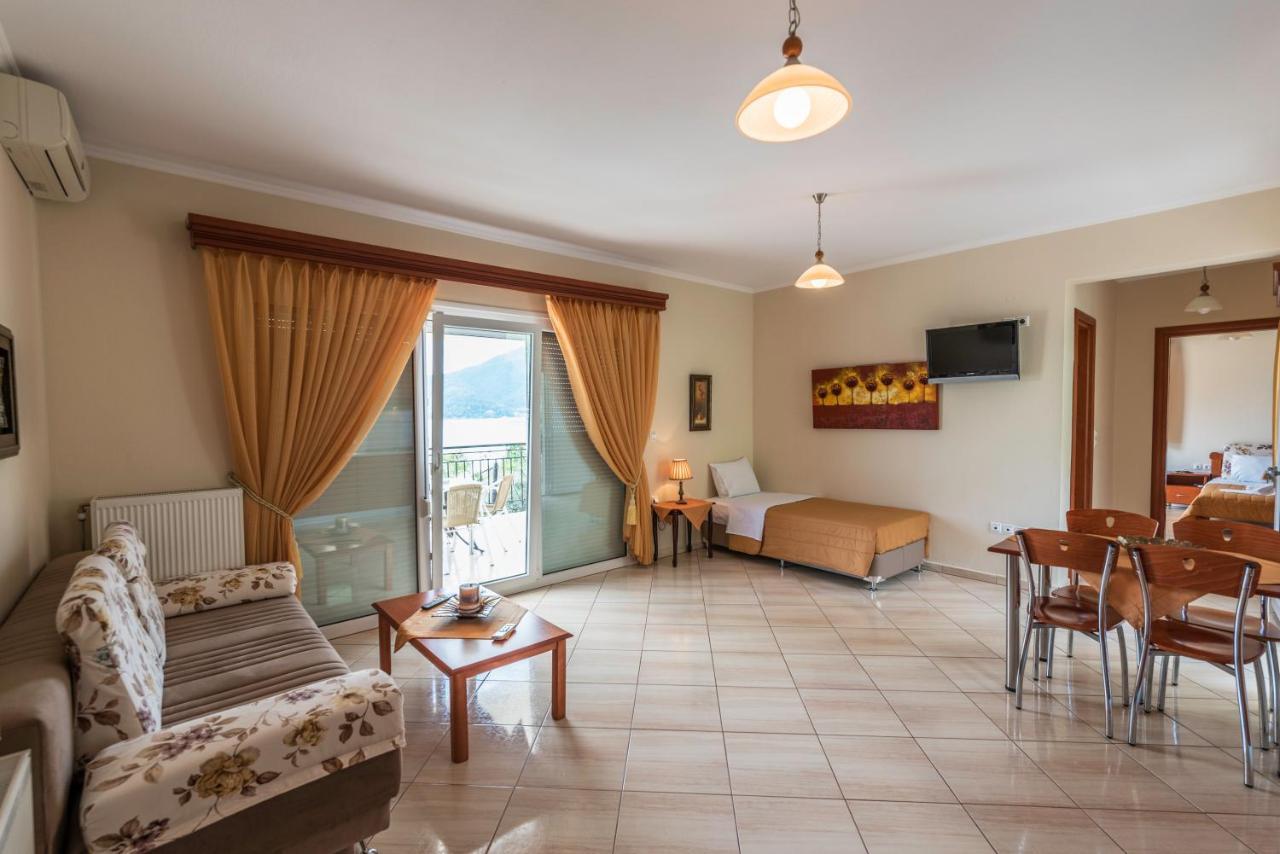 Anna Apartments Chrisi Ammoudia Esterno foto