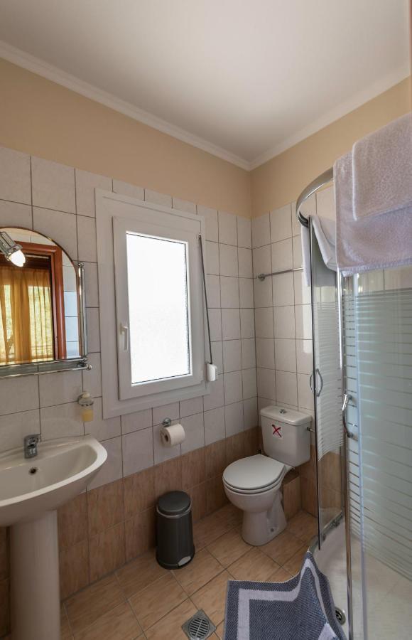 Anna Apartments Chrisi Ammoudia Esterno foto